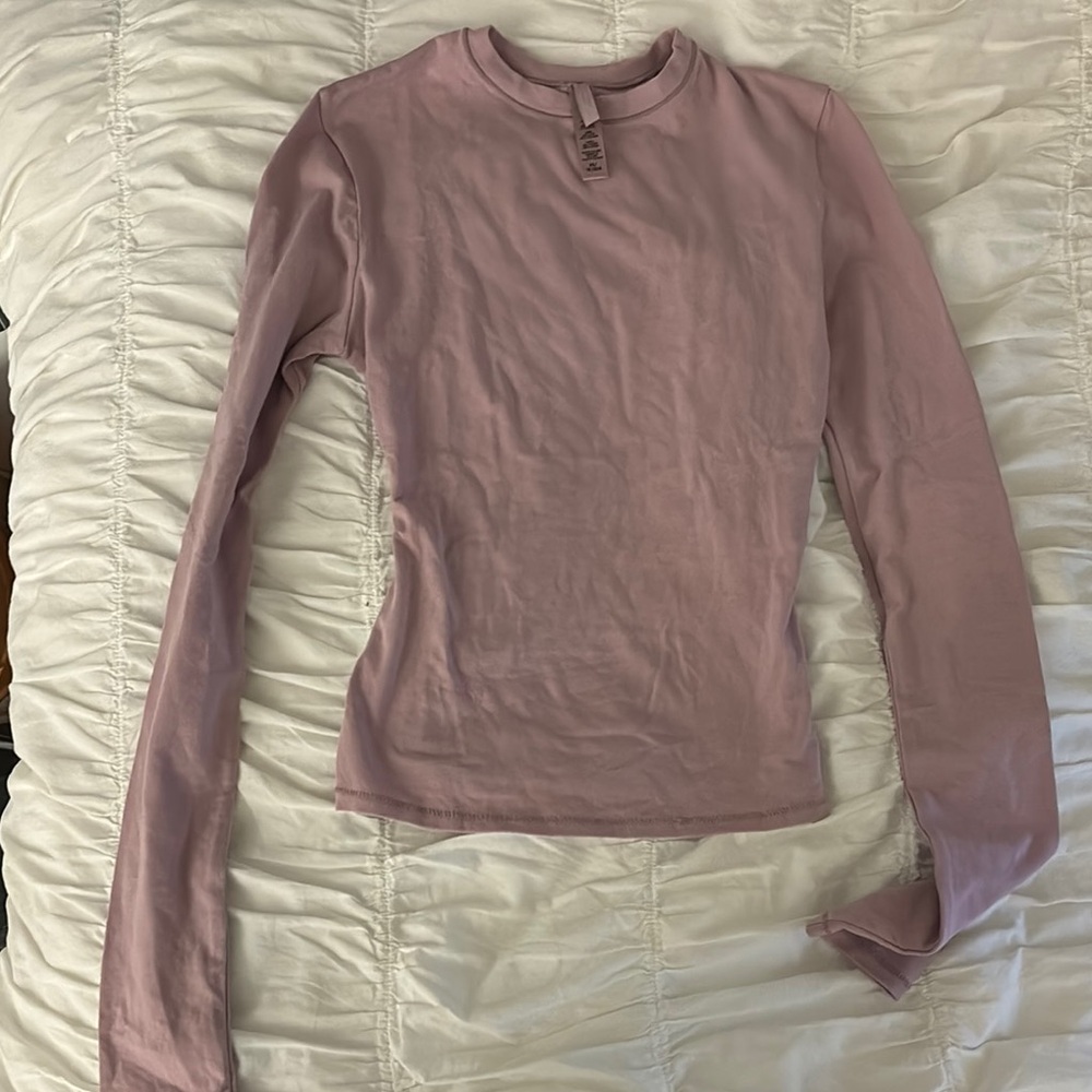 Skims pink long sleeve